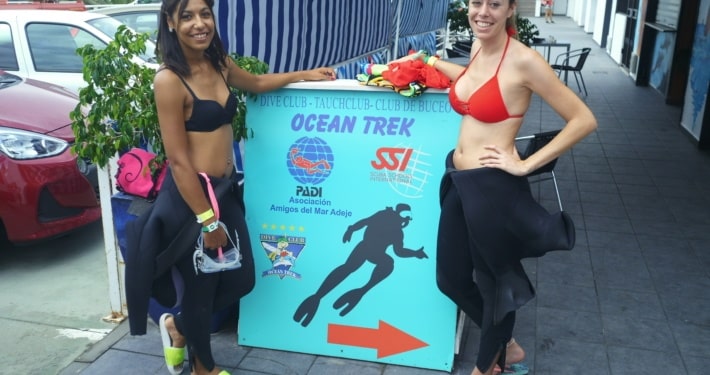 Buceadores en ocean trek